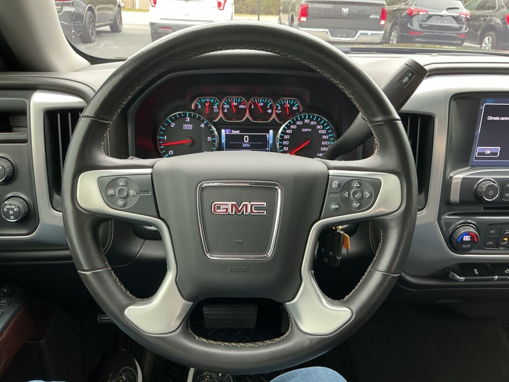 GMC Sierra 1500 SLE Crew Cab Short Box 4WD 2017 GMC Sierra 1500 SLE Crew Cab Short Box 4WD 2017