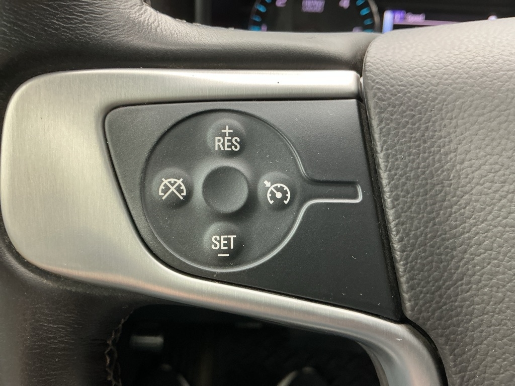 GMC Sierra 1500 SLE Crew Cab Short Box 4WD 2017 GMC Sierra 1500 SLE Crew Cab Short Box 4WD 2017