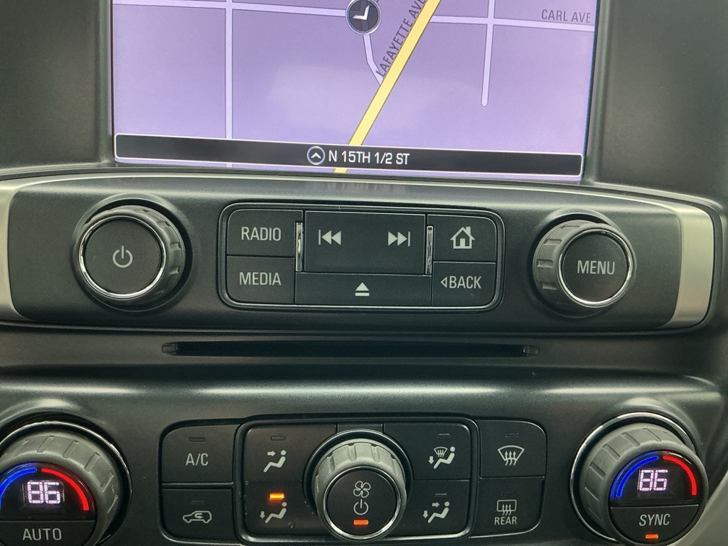 GMC Sierra 1500 SLE Crew Cab Short Box 4WD 2017 GMC Sierra 1500 SLE Crew Cab Short Box 4WD 2017