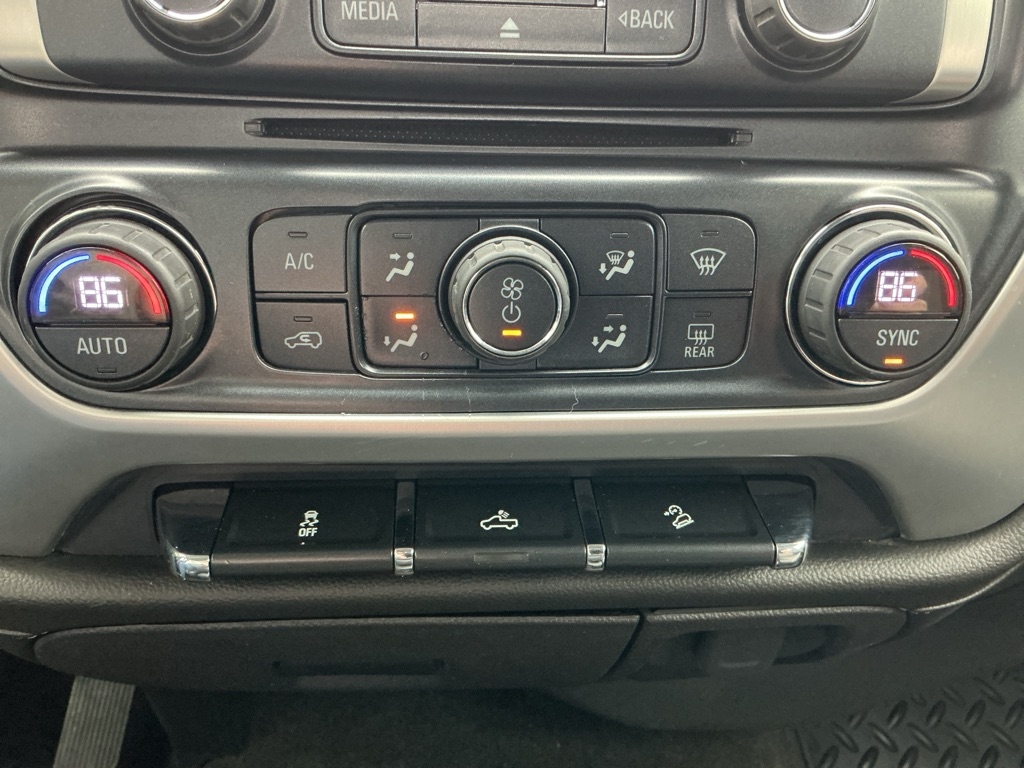 GMC Sierra 1500 SLE Crew Cab Short Box 4WD 2017 GMC Sierra 1500 SLE Crew Cab Short Box 4WD 2017