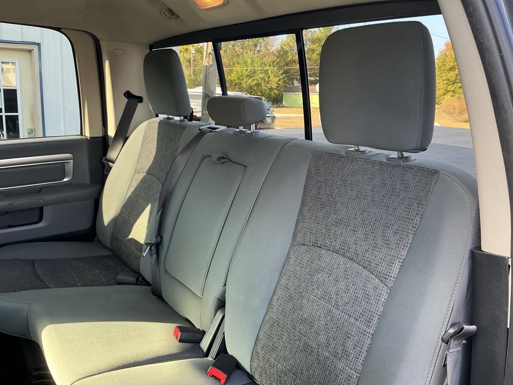 RAM 1500 SLT Crew Cab SWB 4WD 2015 RAM 1500 SLT Crew Cab SWB 4WD 2015