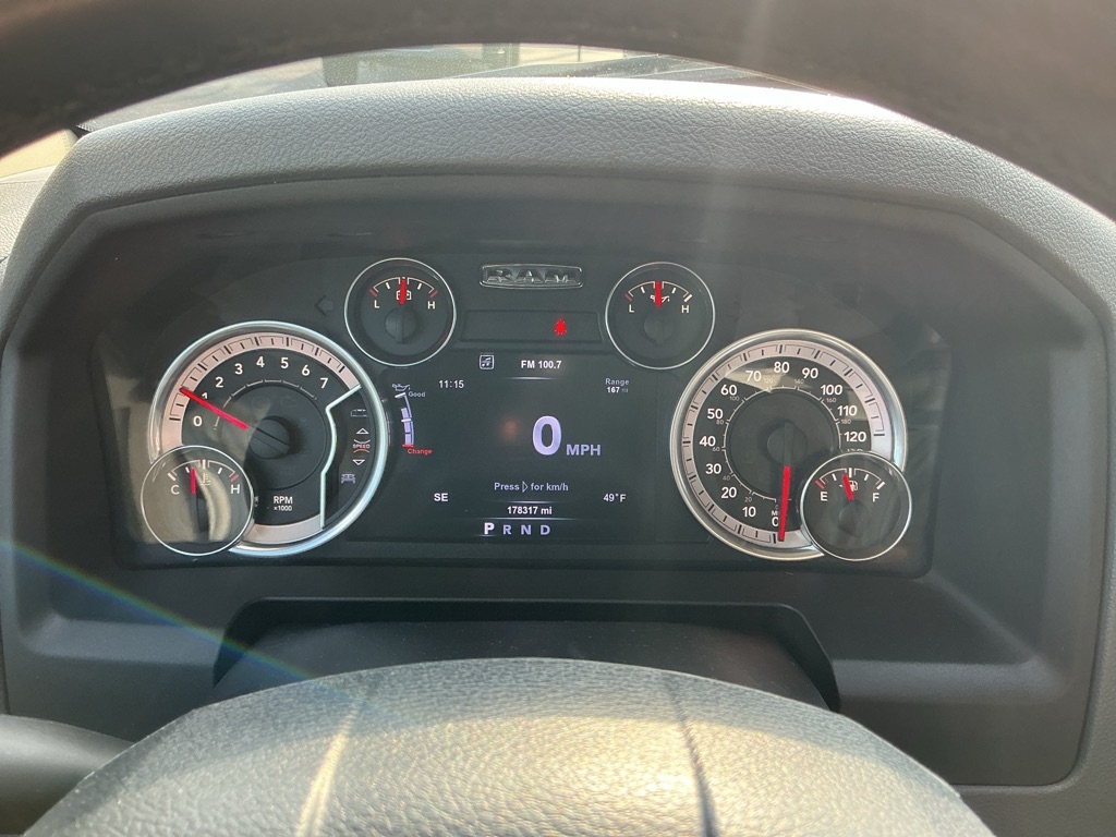 RAM 1500 SLT Crew Cab SWB 4WD 2015 RAM 1500 SLT Crew Cab SWB 4WD 2015