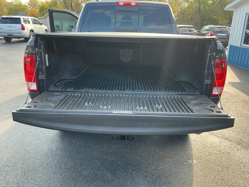 RAM 1500 SLT Crew Cab SWB 4WD 2015 RAM 1500 SLT Crew Cab SWB 4WD 2015