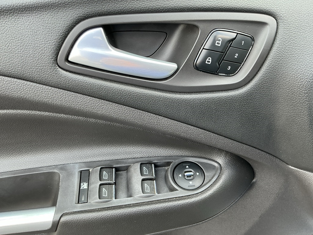 Ford Escape SEL FWD 2013