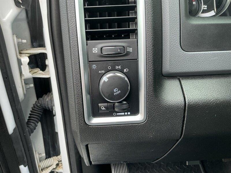 RAM 1500 Classic Tradesman Crew Cab SWB 4WD 2019