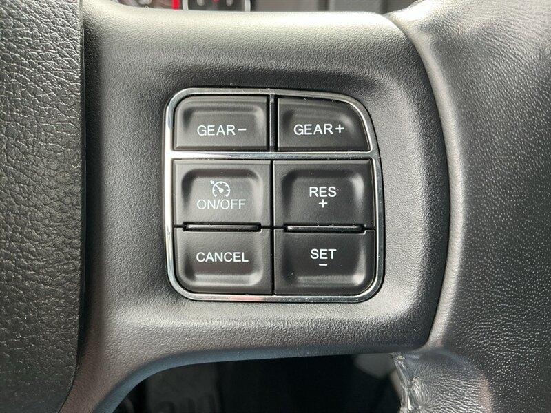 RAM 1500 Classic Tradesman Crew Cab SWB 4WD 2019