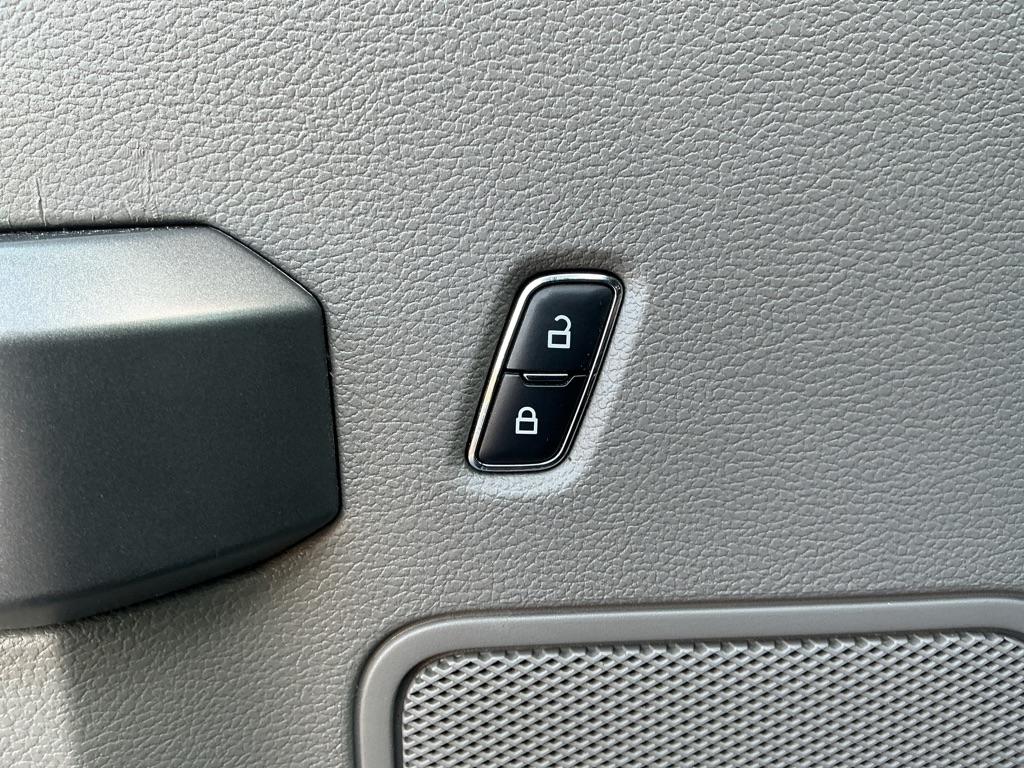 Ford F-150 XL SuperCrew 5.5-ft. Bed 4WD 2016