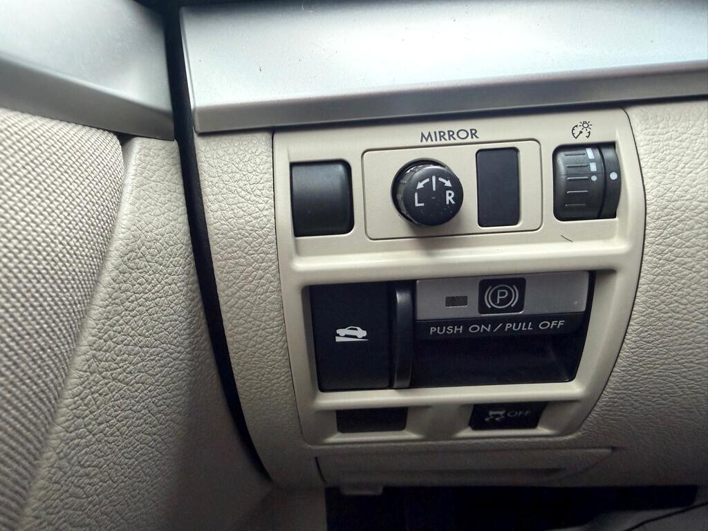 Subaru Outback 2.5i Premium 2013