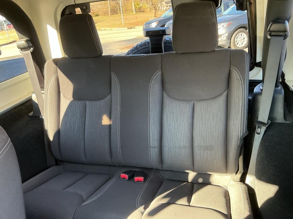 Jeep Wrangler Sahara 4WD 2014