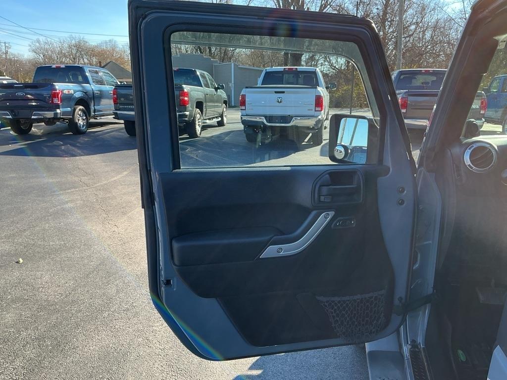 Jeep Wrangler Sahara 4WD 2014