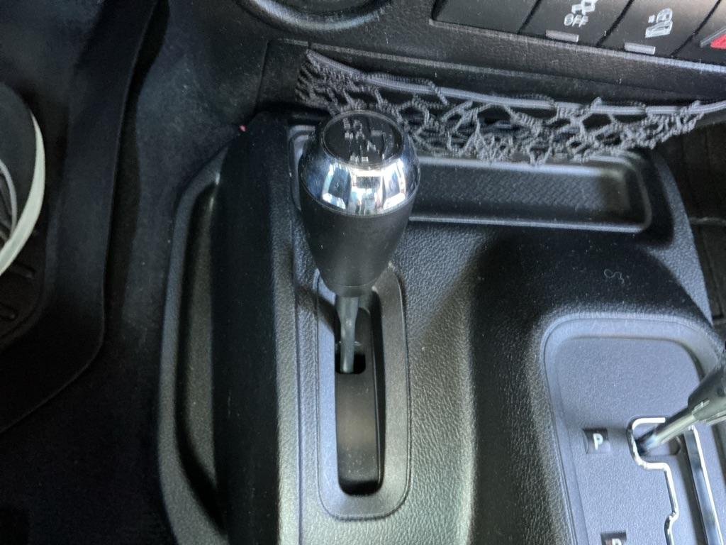 Jeep Wrangler Sahara 4WD 2014