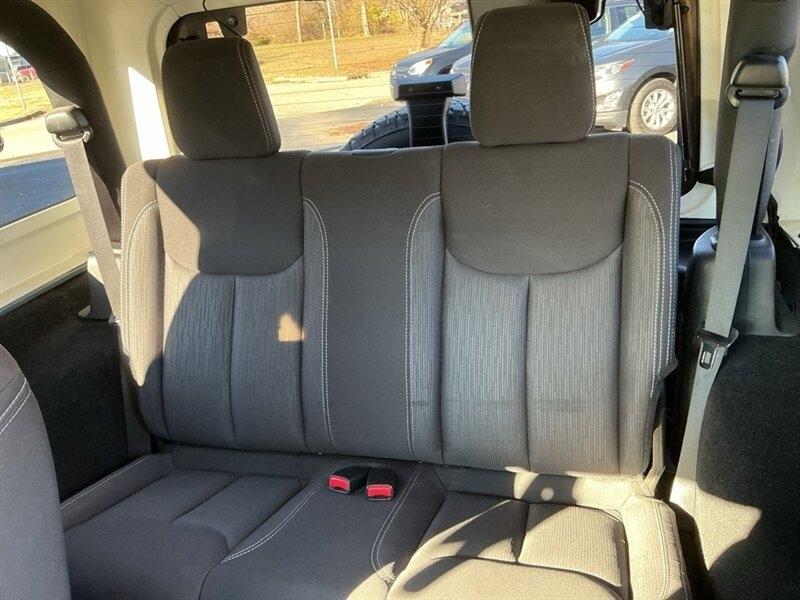 Jeep Wrangler Sahara 4WD 2014