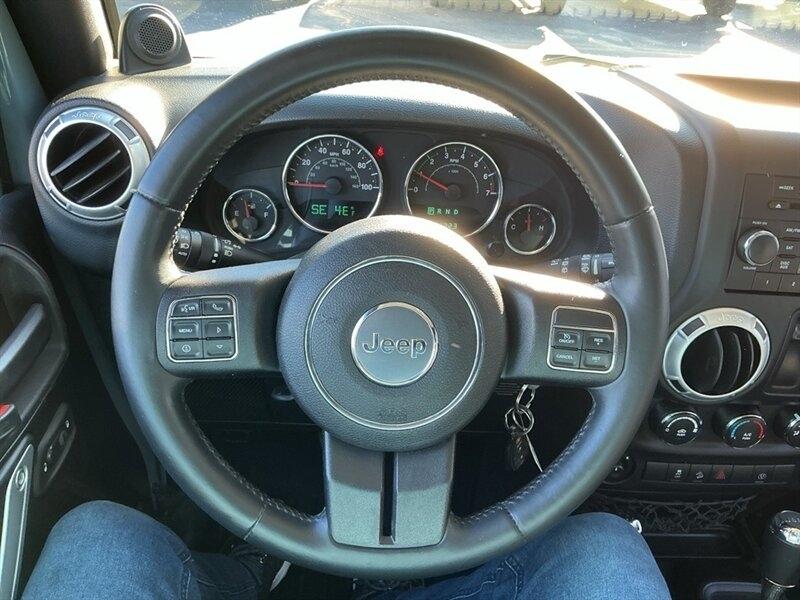 Jeep Wrangler Sahara 4WD 2014