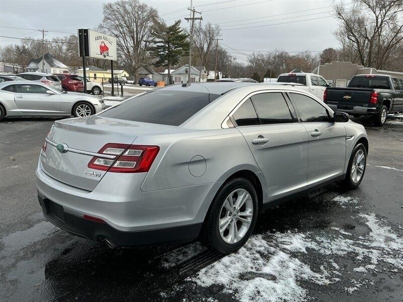 Ford Taurus SE FWD 2017