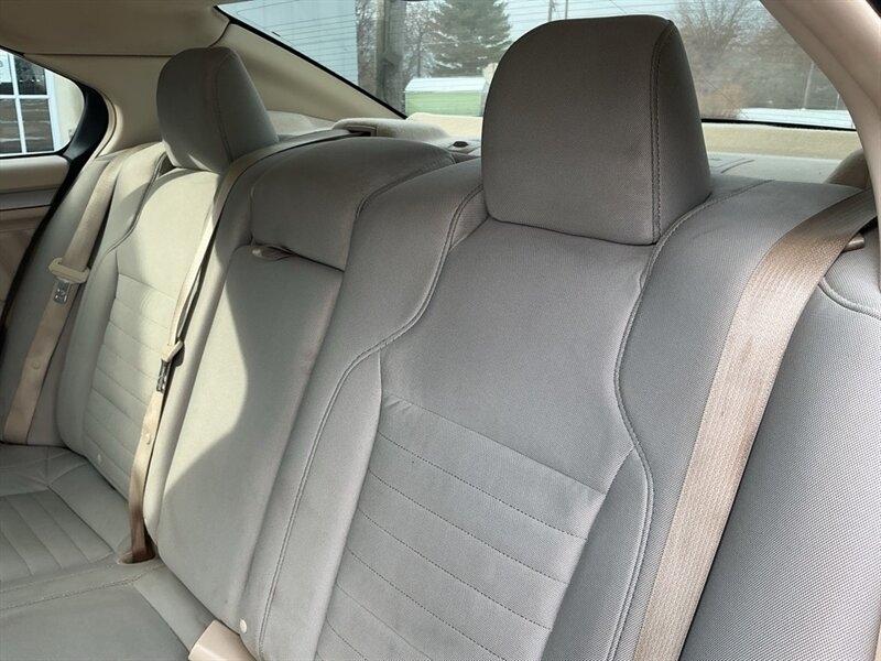 Ford Taurus SE FWD 2017