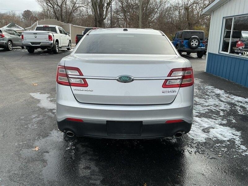 Ford Taurus SE FWD 2017