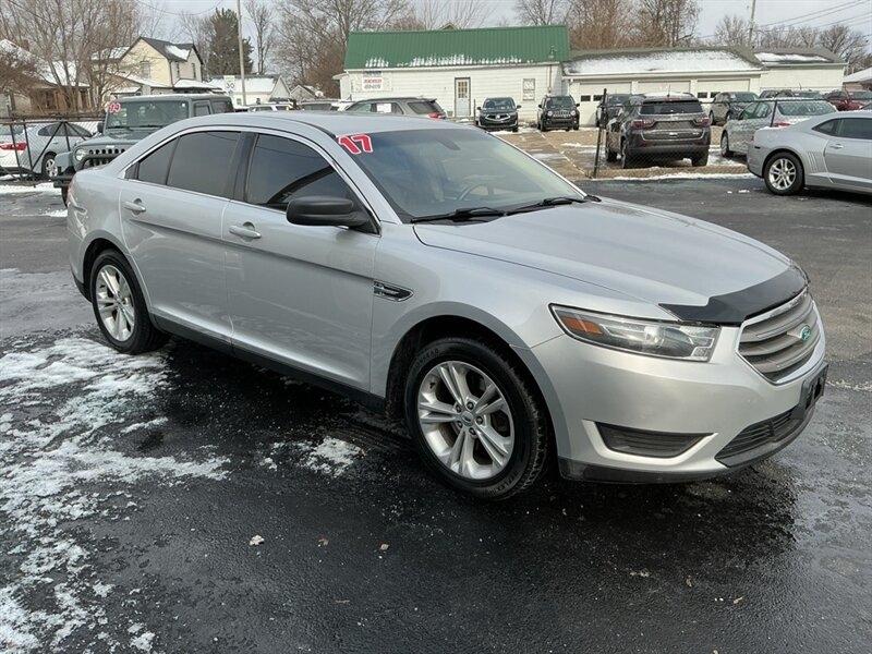 Ford Taurus SE FWD 2017