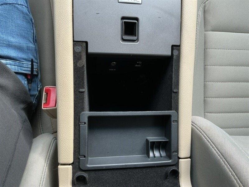 Ford Taurus SE FWD 2017