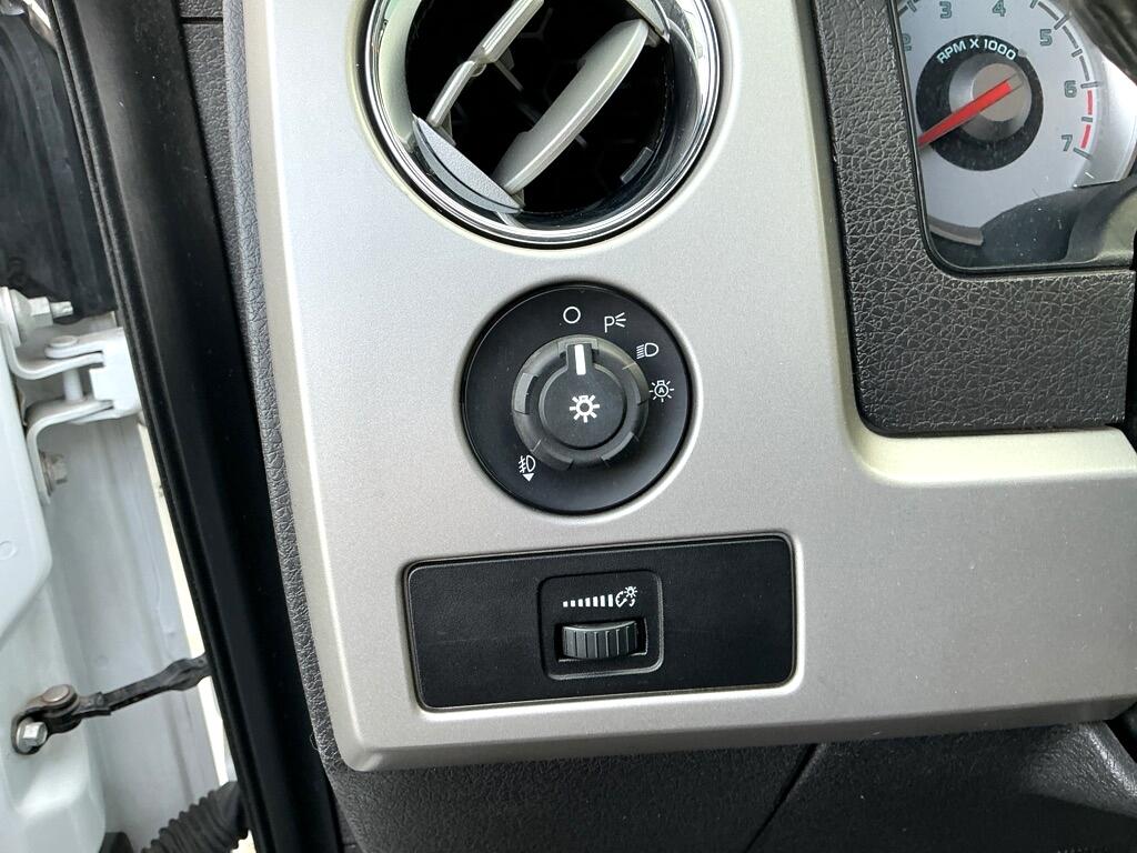 Ford F-150 XL SuperCrew 5.5-ft. Bed 4WD 2010