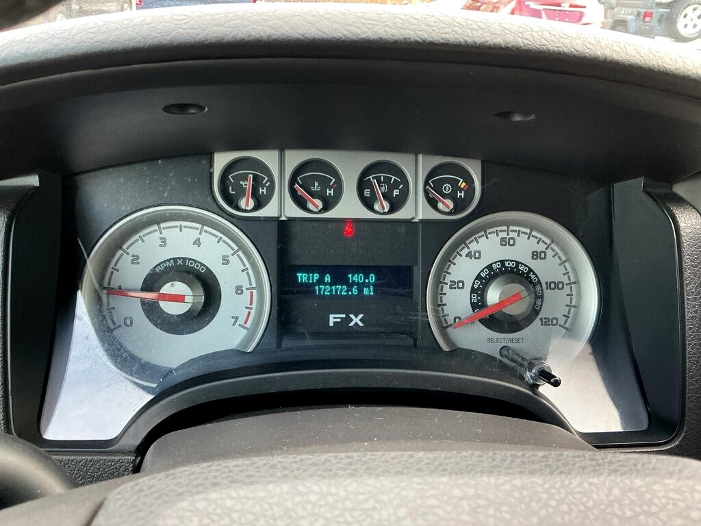 Ford F-150 XL SuperCrew 5.5-ft. Bed 4WD 2010