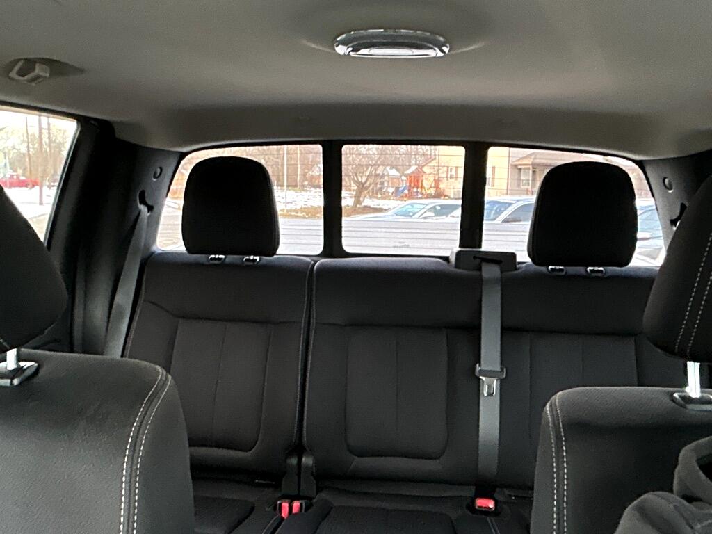 Ford F-150 XL SuperCrew 5.5-ft. Bed 4WD 2010