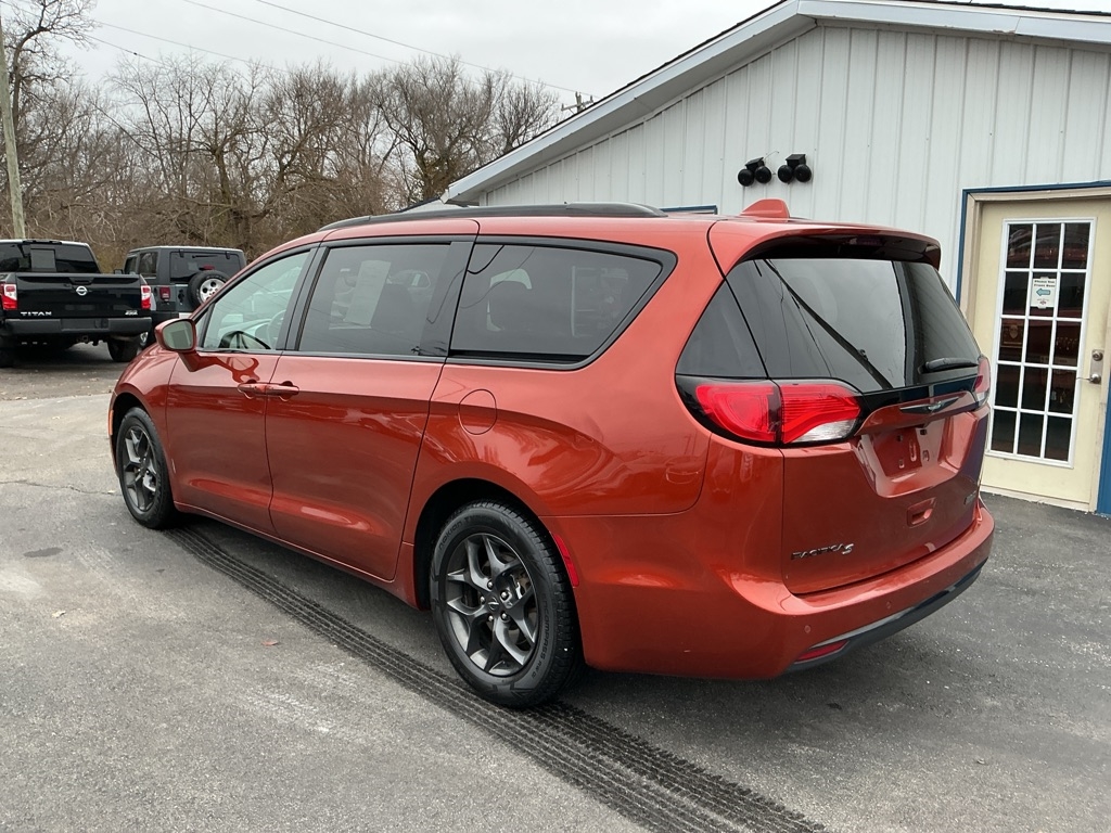 Chrysler Pacifica Touring-L Plus 2018