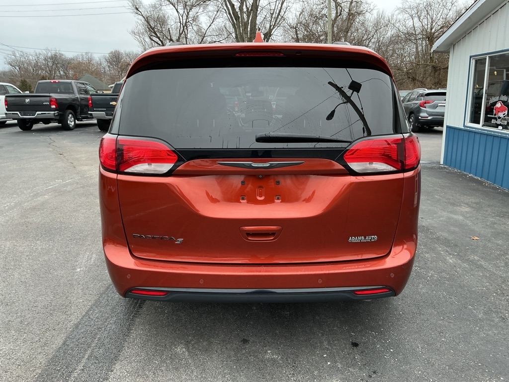 Chrysler Pacifica Touring-L Plus 2018