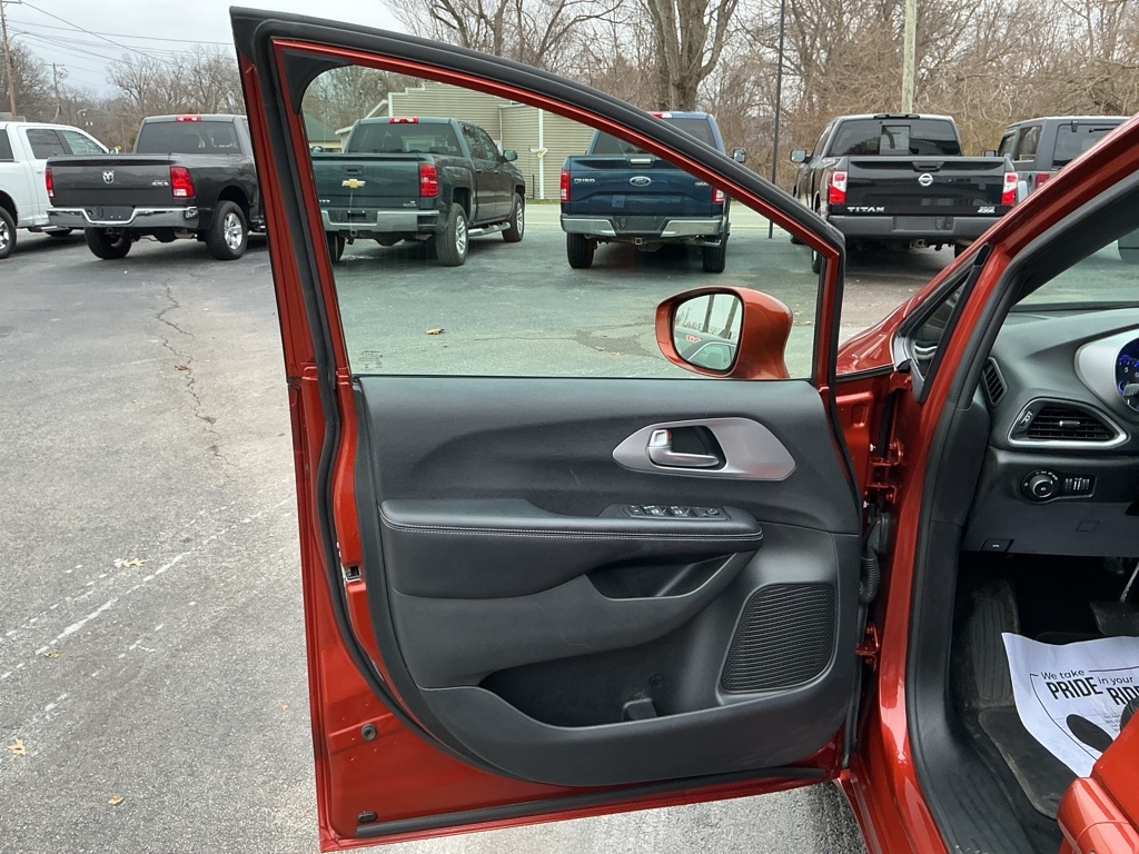 Chrysler Pacifica Touring-L Plus 2018