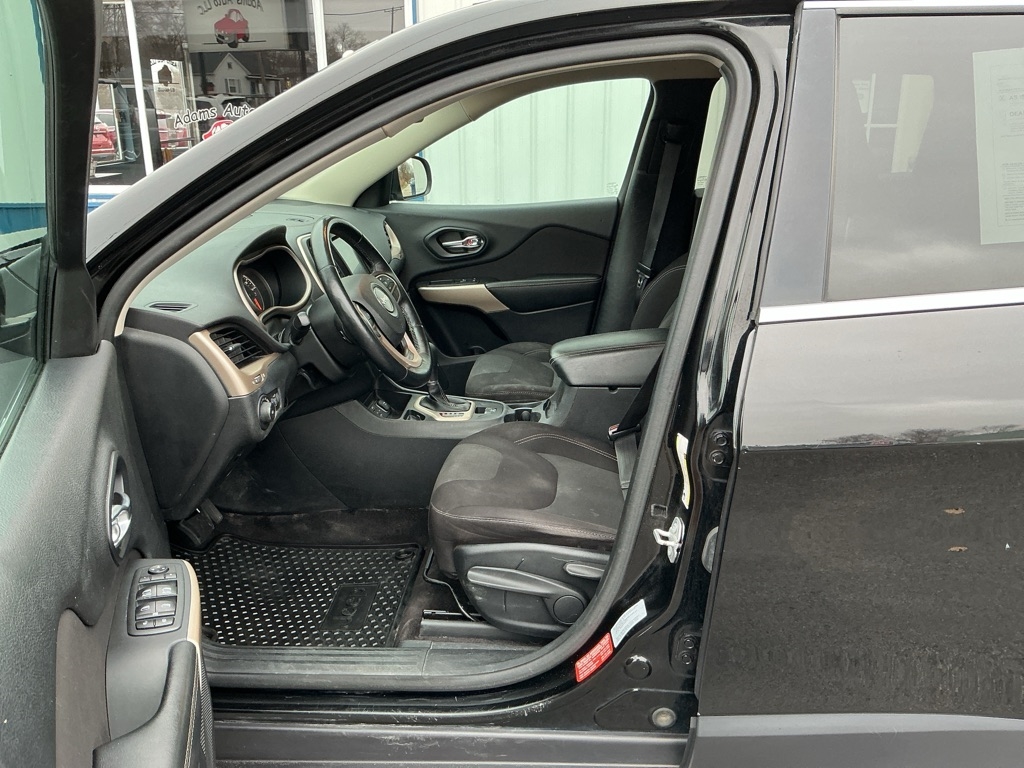 Jeep Cherokee Latitude FWD 2017