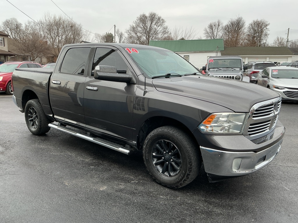 RAM 1500 SLT Crew Cab SWB 4WD 2014