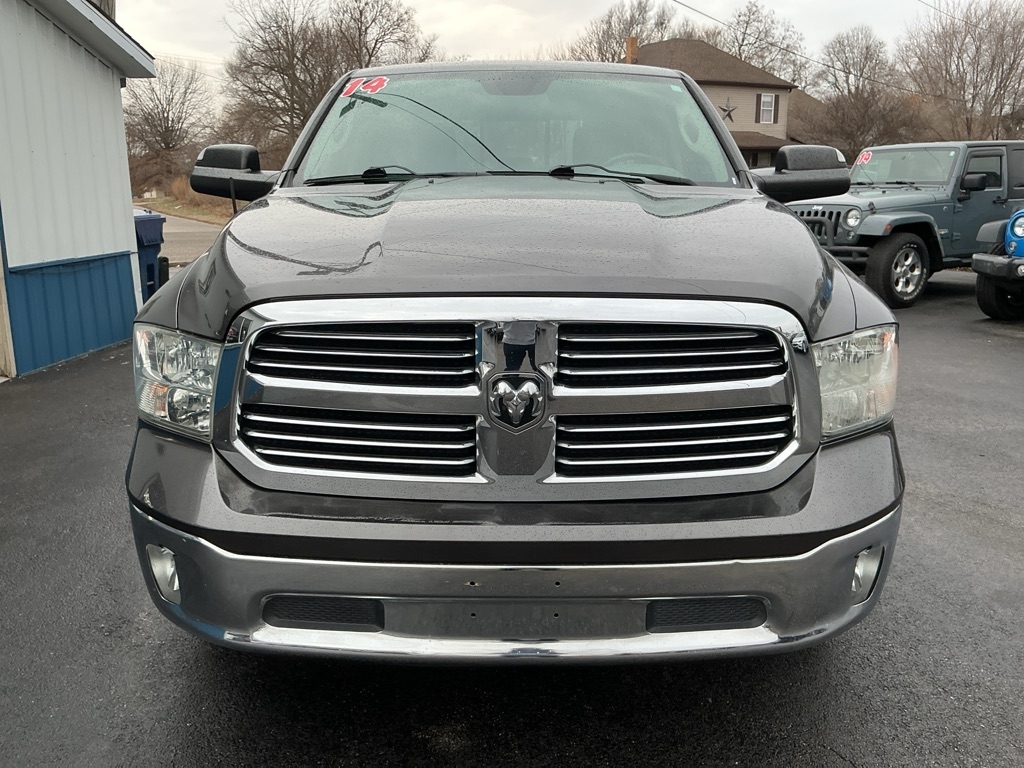 RAM 1500 SLT Crew Cab SWB 4WD 2014