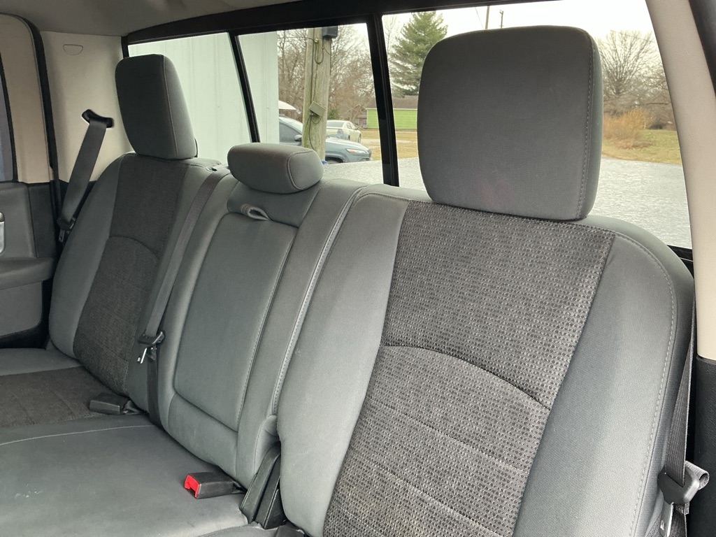 RAM 1500 SLT Crew Cab SWB 4WD 2014