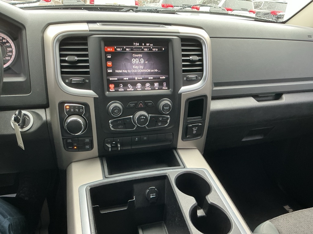 RAM 1500 SLT Crew Cab SWB 4WD 2014