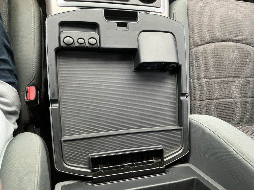 RAM 1500 SLT Crew Cab SWB 4WD 2014