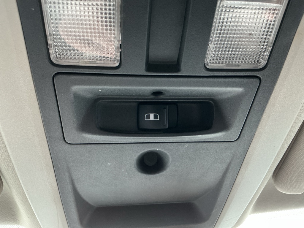 RAM 1500 SLT Crew Cab SWB 4WD 2014