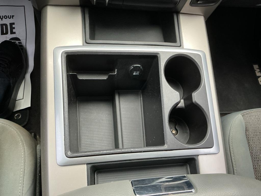 RAM 1500 SLT Crew Cab SWB 4WD 2014