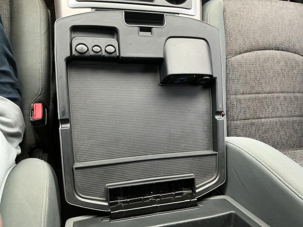 RAM 1500 SLT Crew Cab SWB 4WD 2014