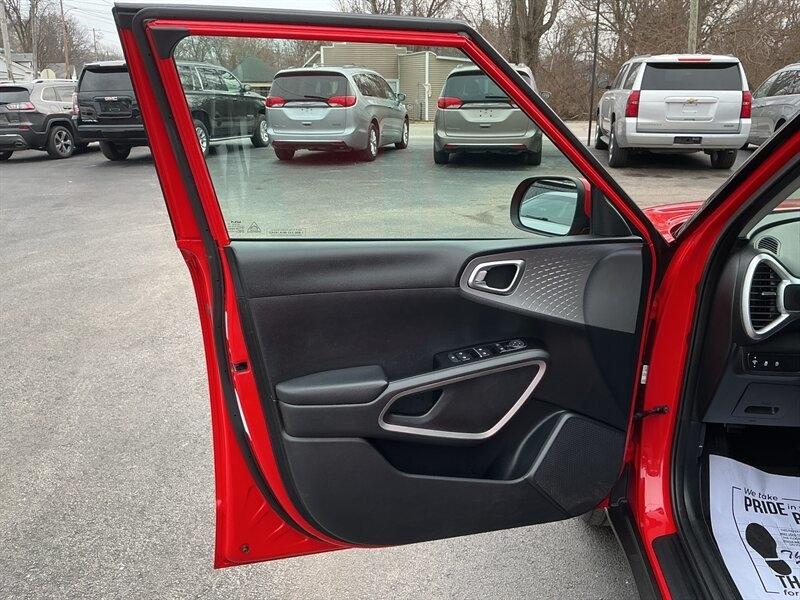 Kia Soul LX CVT 2024