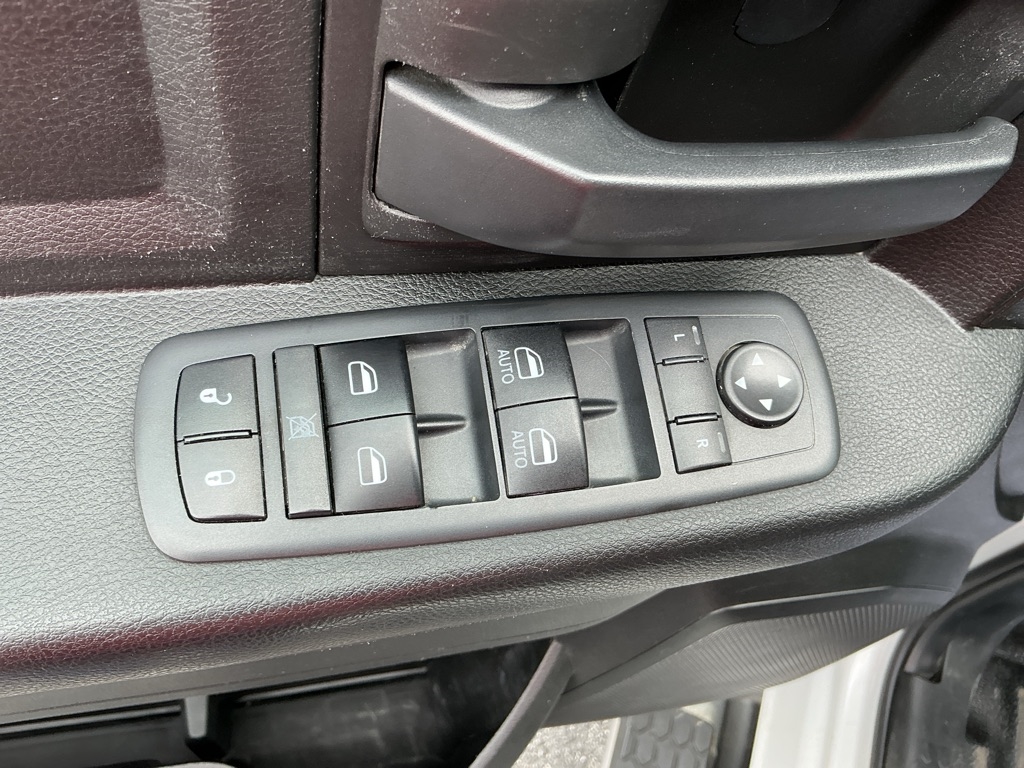 RAM 1500 Classic Tradesman Crew Cab SWB 4WD 2020