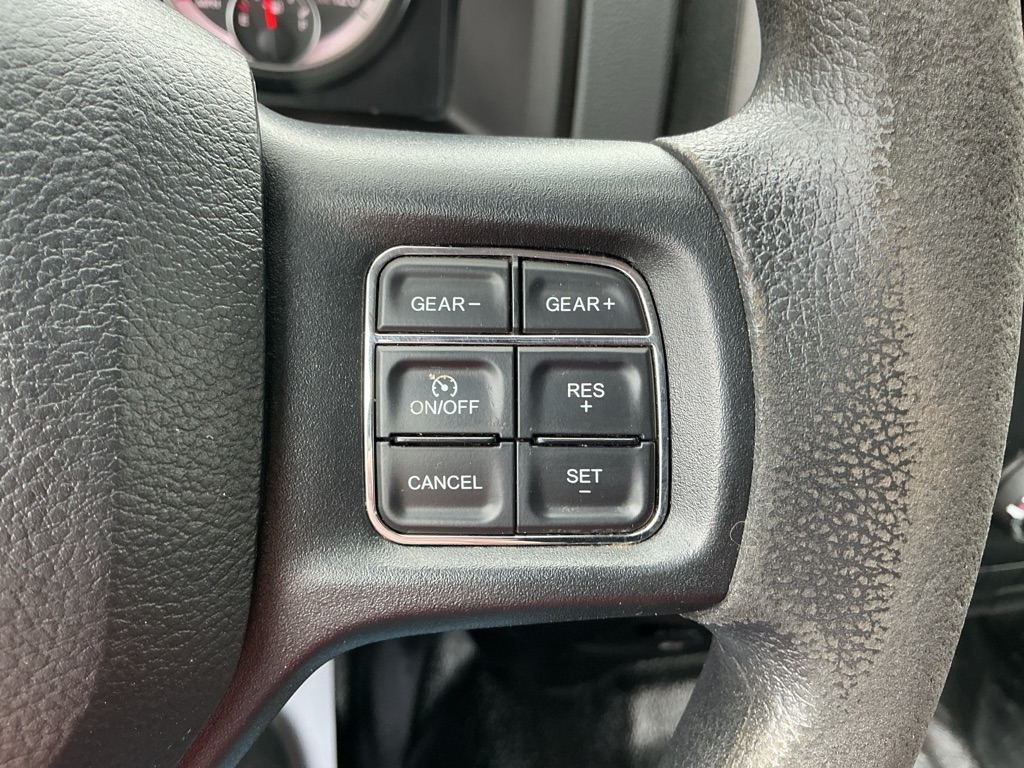 RAM 1500 Classic Tradesman Crew Cab SWB 4WD 2020