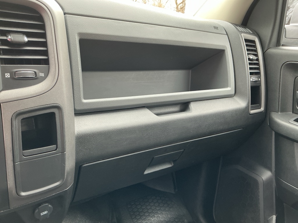 RAM 1500 Classic Tradesman Crew Cab SWB 4WD 2020