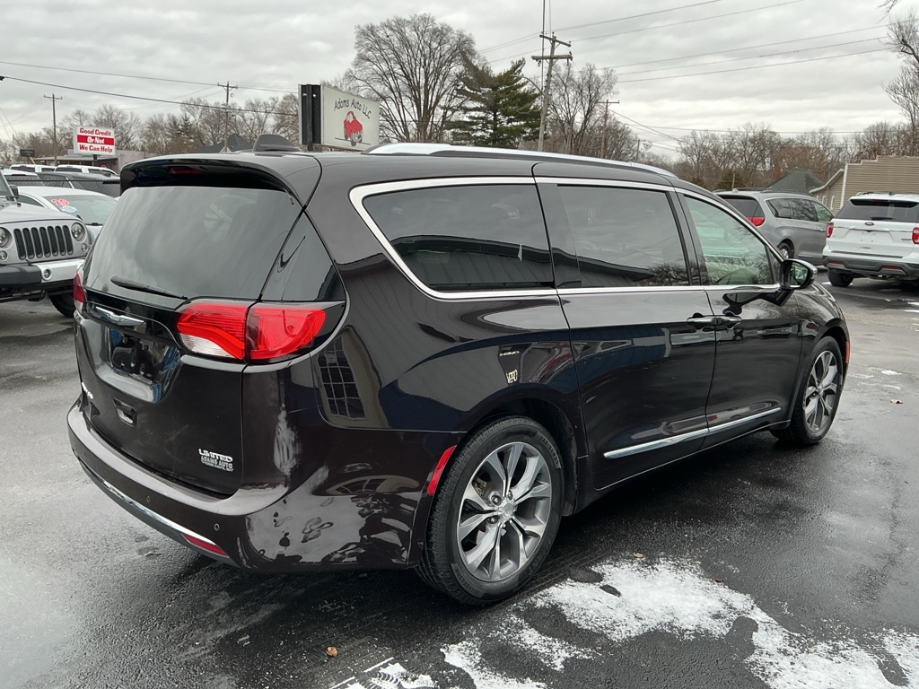Chrysler Pacifica Limited 2017