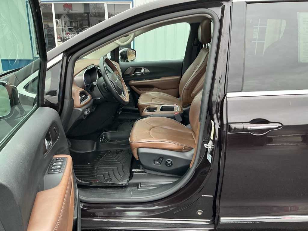 Chrysler Pacifica Limited 2017