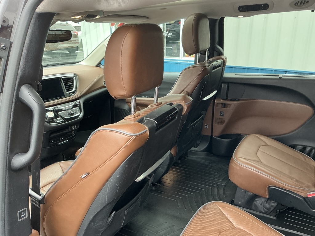 Chrysler Pacifica Limited 2017