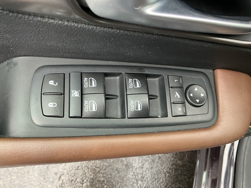 Chrysler Pacifica Limited 2017