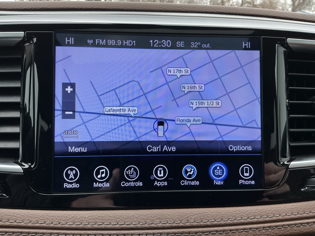 Chrysler Pacifica Limited 2017