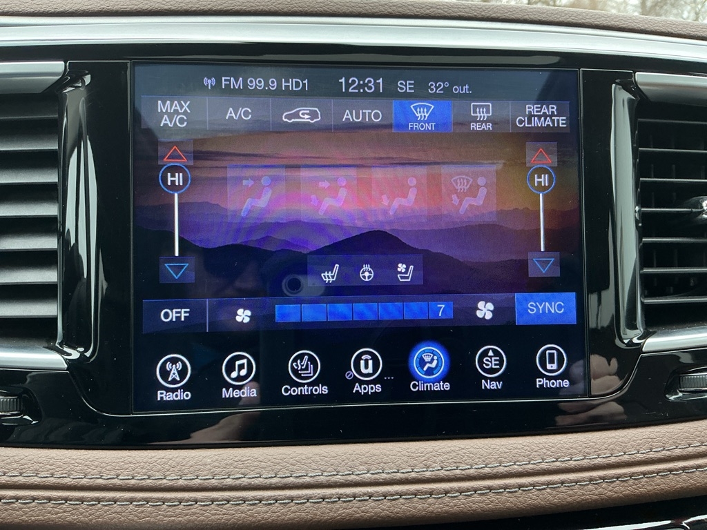 Chrysler Pacifica Limited 2017