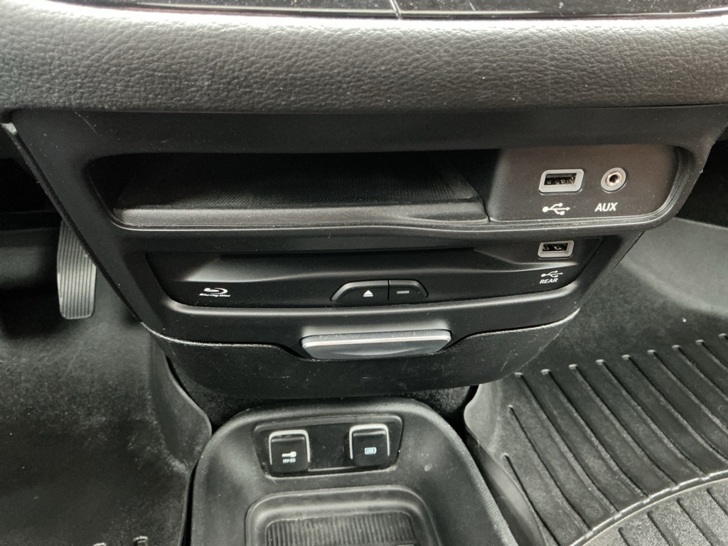 Chrysler Pacifica Limited 2017