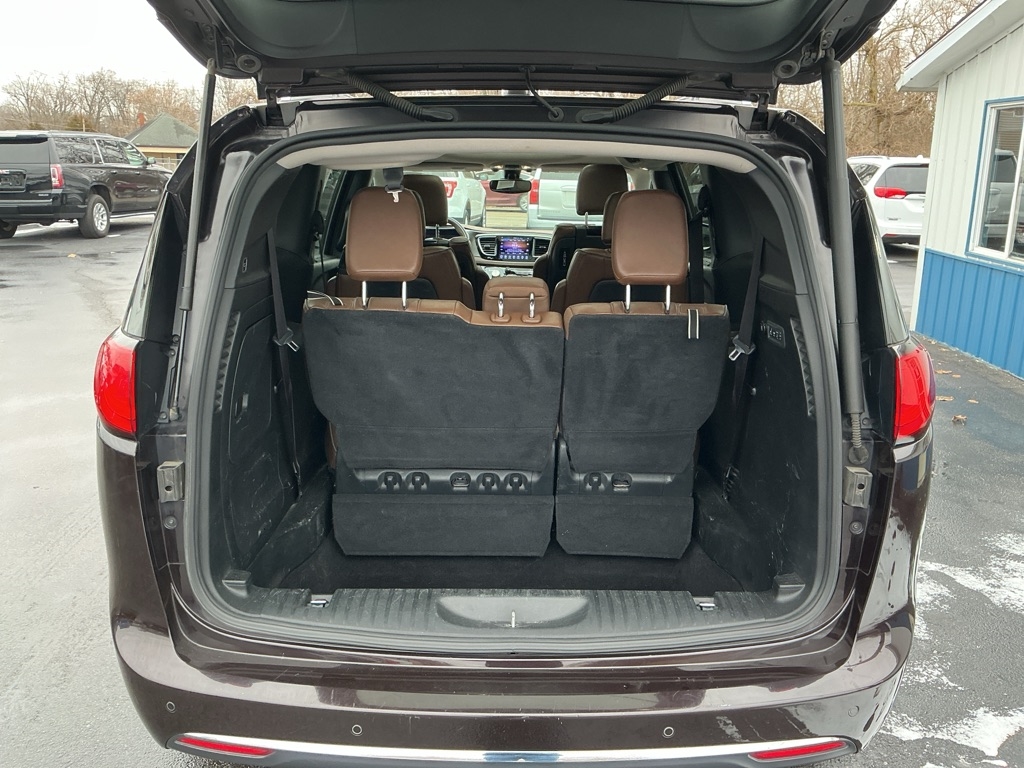 Chrysler Pacifica Limited 2017