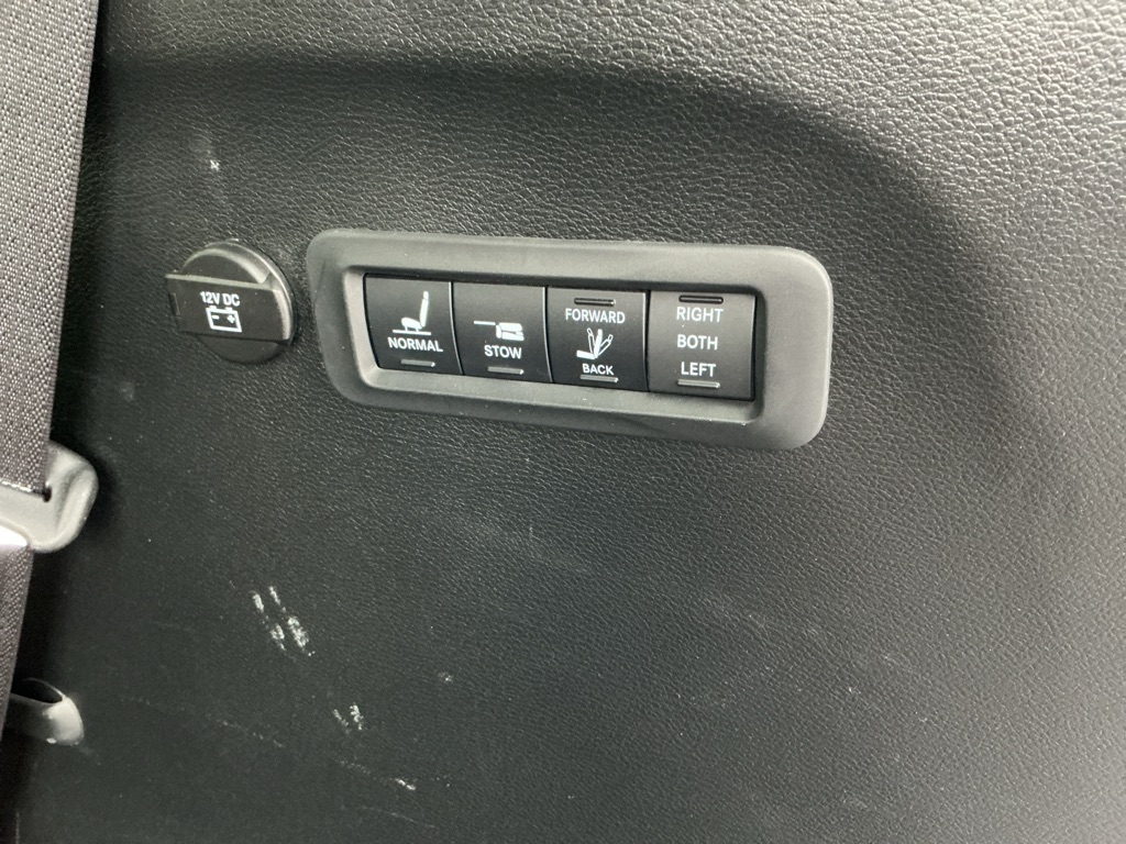 Chrysler Pacifica Limited 2017